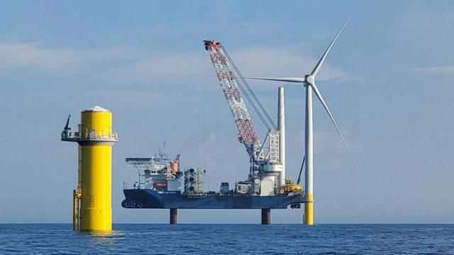 Jack-up vessel installing the wind turbine generators at the CVOW Pilot Project in 2020